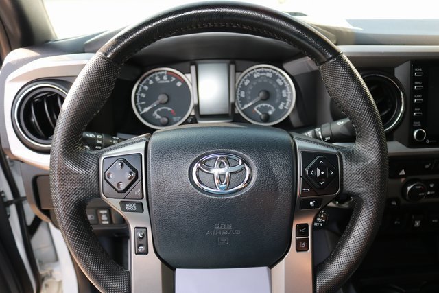 Used 2020 Toyota Tacoma Limited image 19