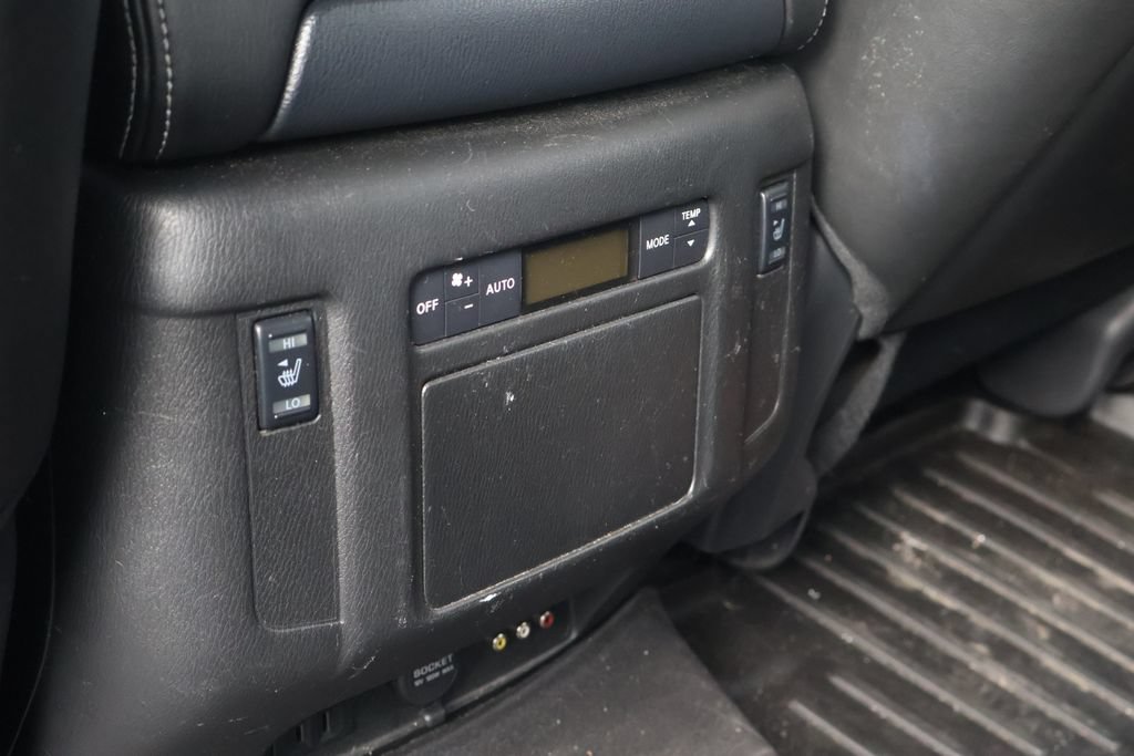 Used 2017 Nissan Armada SV AWD/4WD image 39