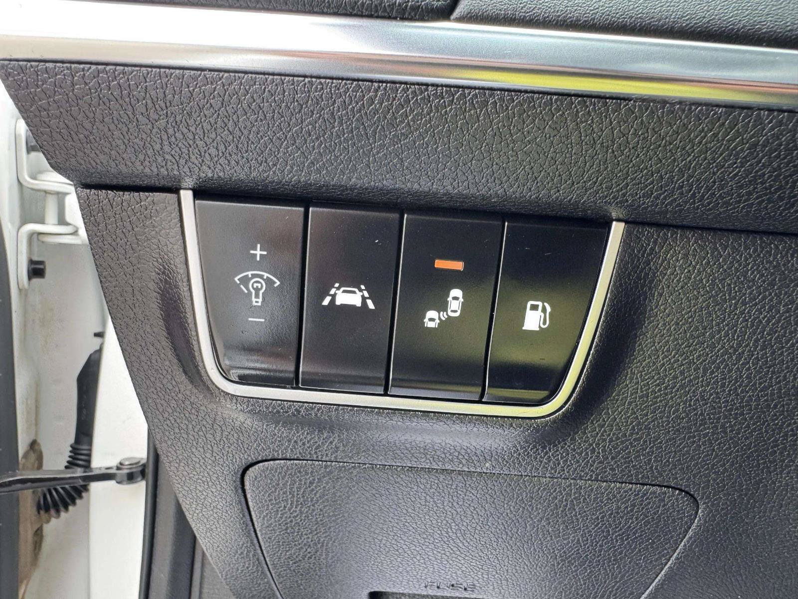 Used 2021 Kia Stinger GT1 RWD image 14