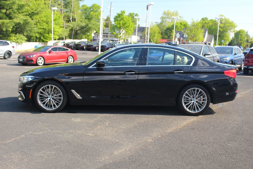 Used 2018 BMW 530i xDrive w/ Premium Package AWD/4WD image 4
