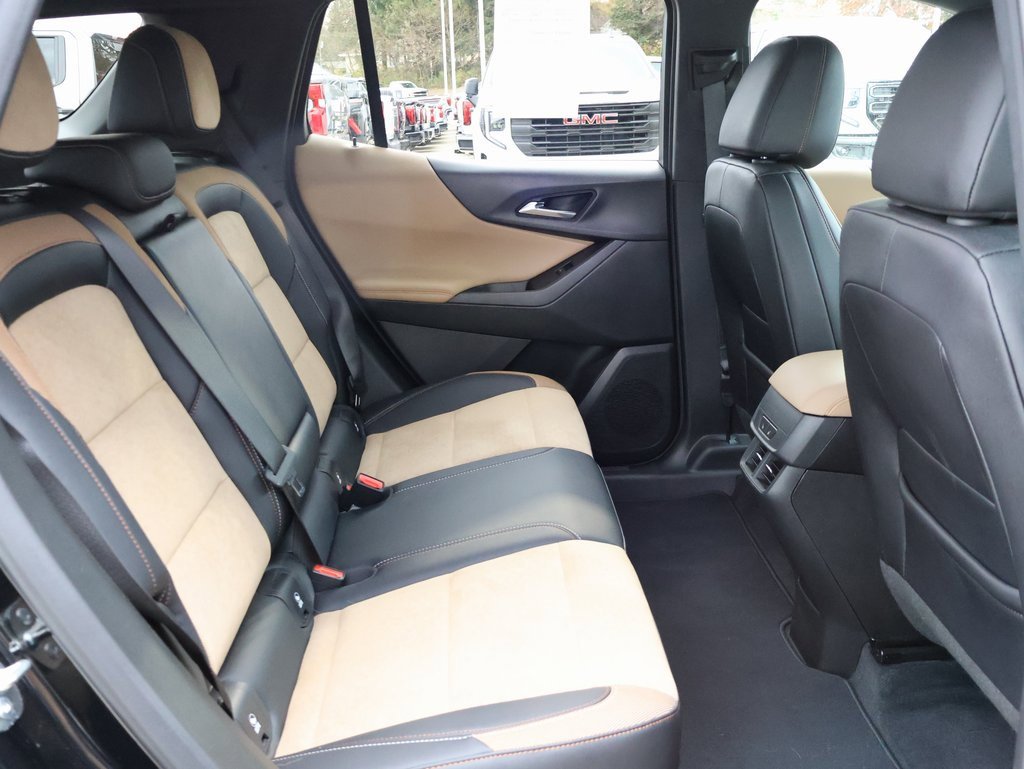 Certified 2026 Chevrolet Equinox ACTIV w/ Convenience Package III image 30