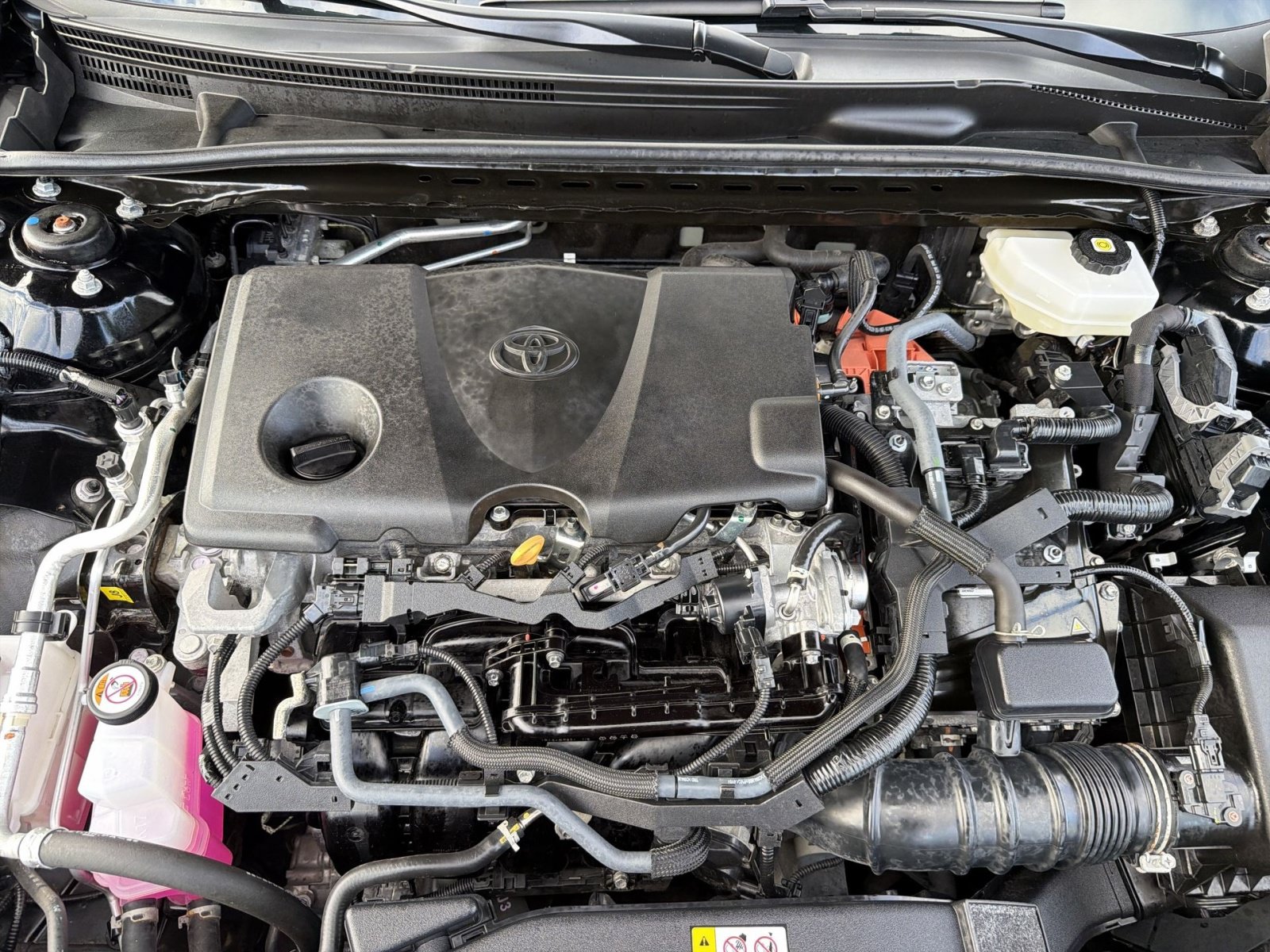 Used 2025 Toyota Camry SE FWD image 27