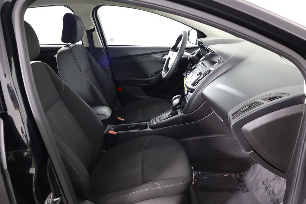 Used 2015 Ford Focus SE FWD image 18