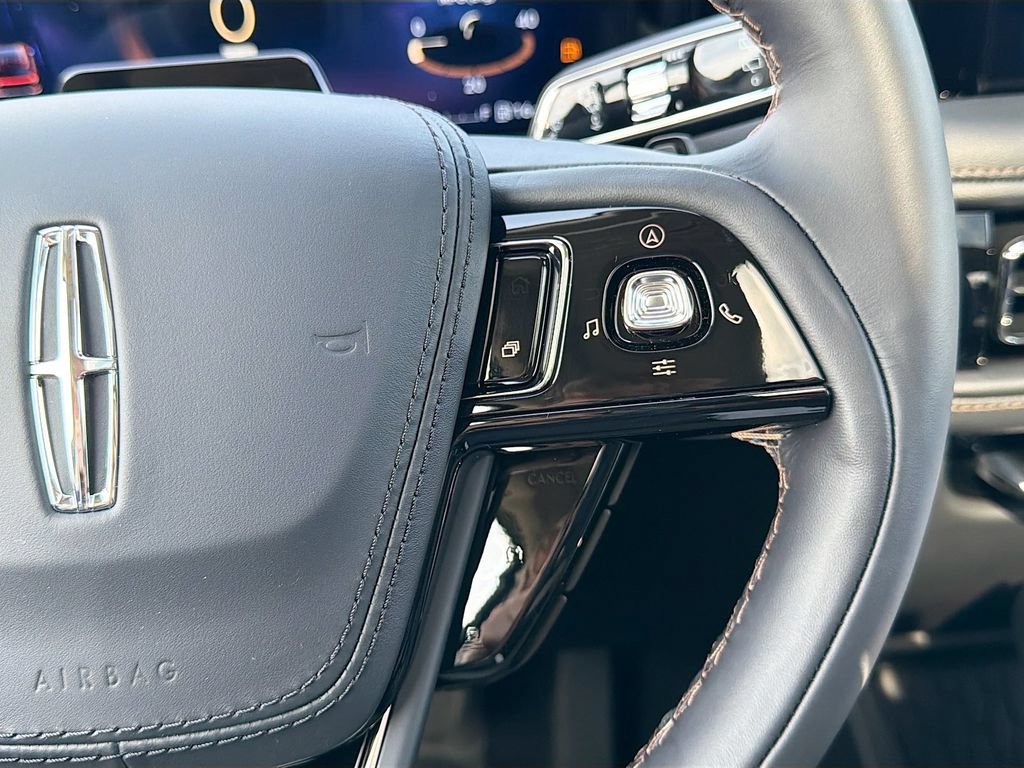 New 2026 Lincoln Aviator Reserve AWD/4WD image 13