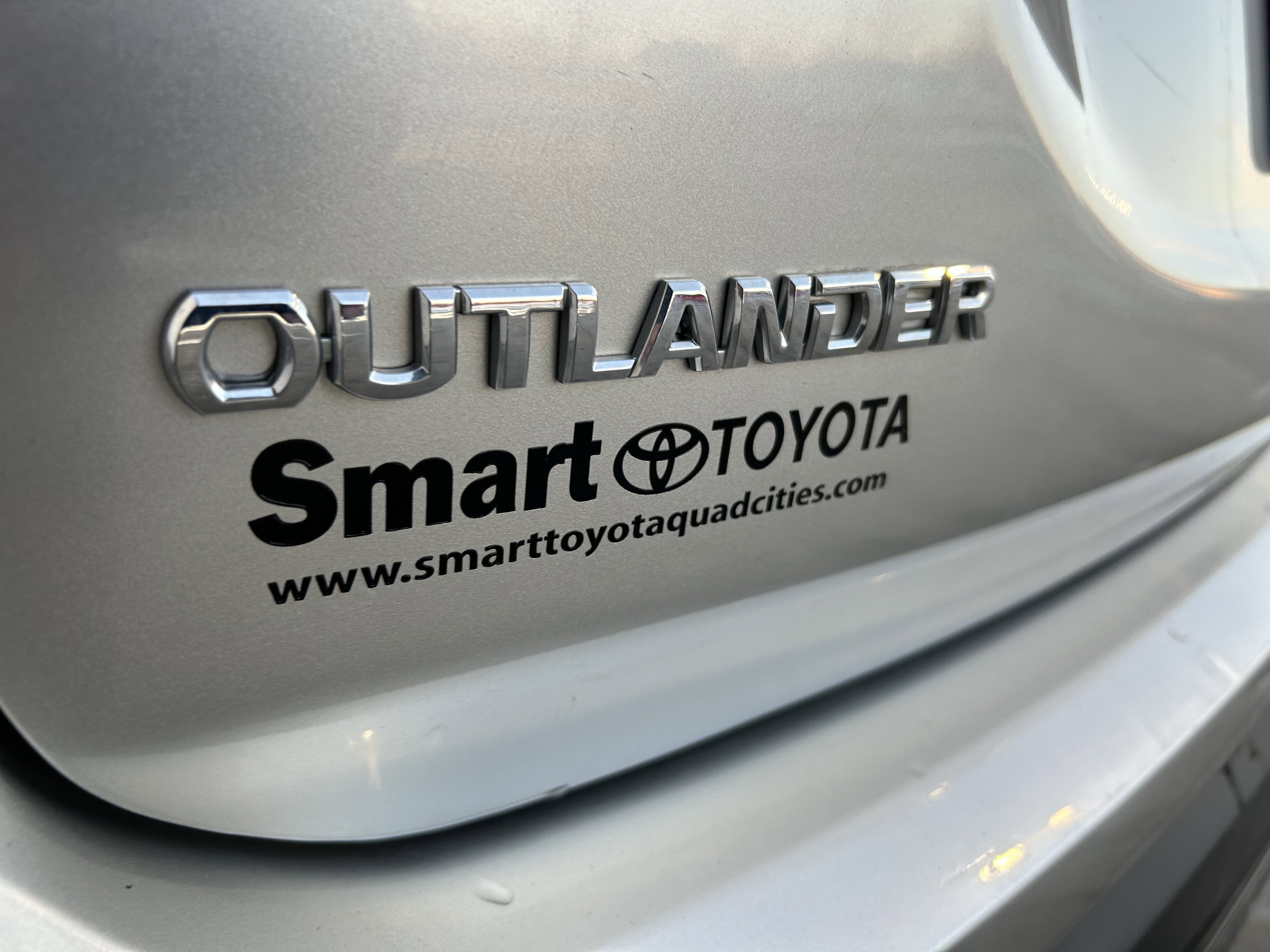 Used 2020 Mitsubishi Outlander LE image 9