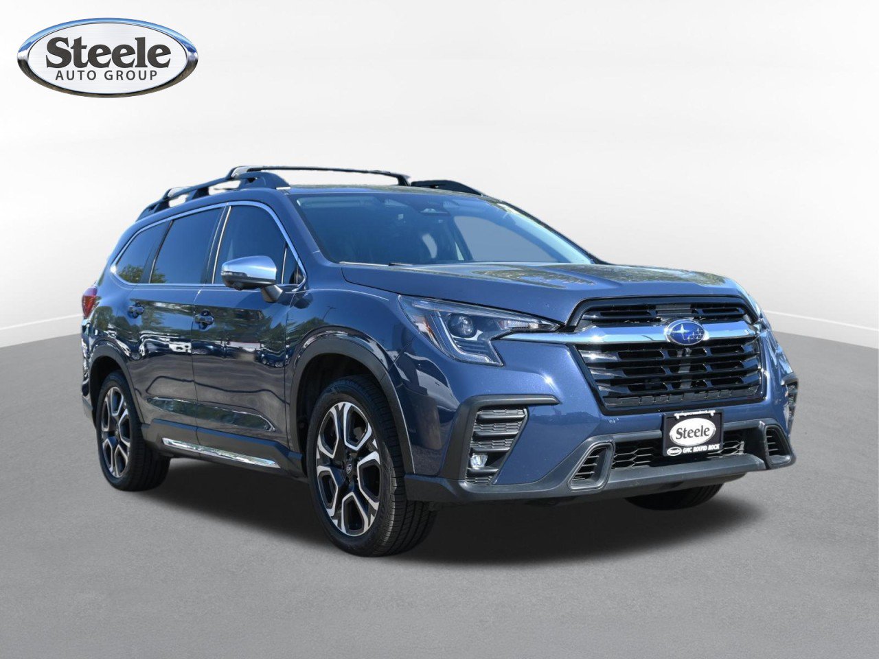 Used 2023 Subaru Ascent Limited w/ Technology Package AWD/4WD image 3