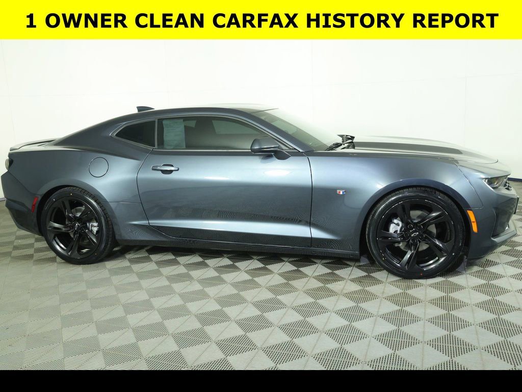 Used 2022 Chevrolet Camaro LT w/ RS Package image 4