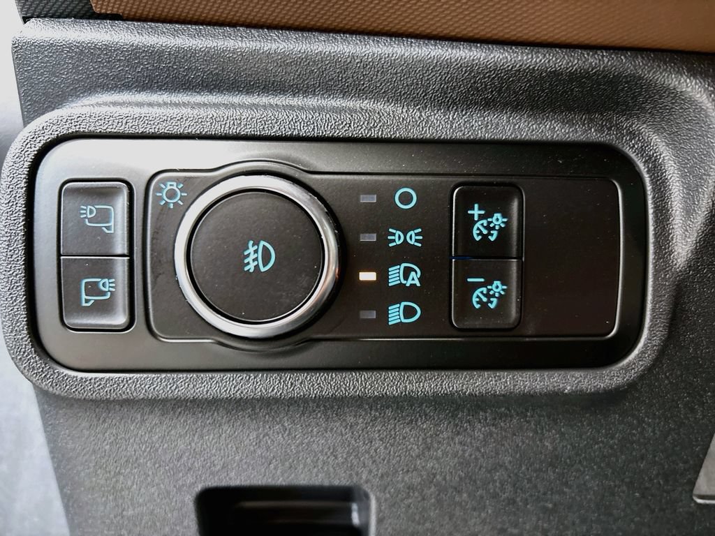 Used 2024 Ford Bronco Outer Banks w/ Sasquatch Package AWD/4WD image 24