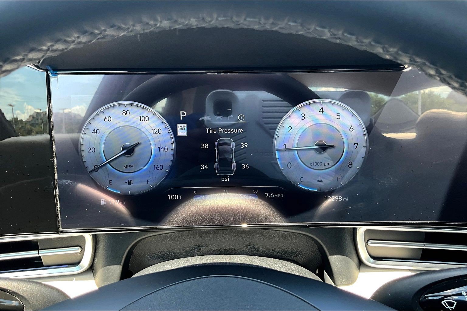 Used 2025 Hyundai Elantra Limited FWD image 22