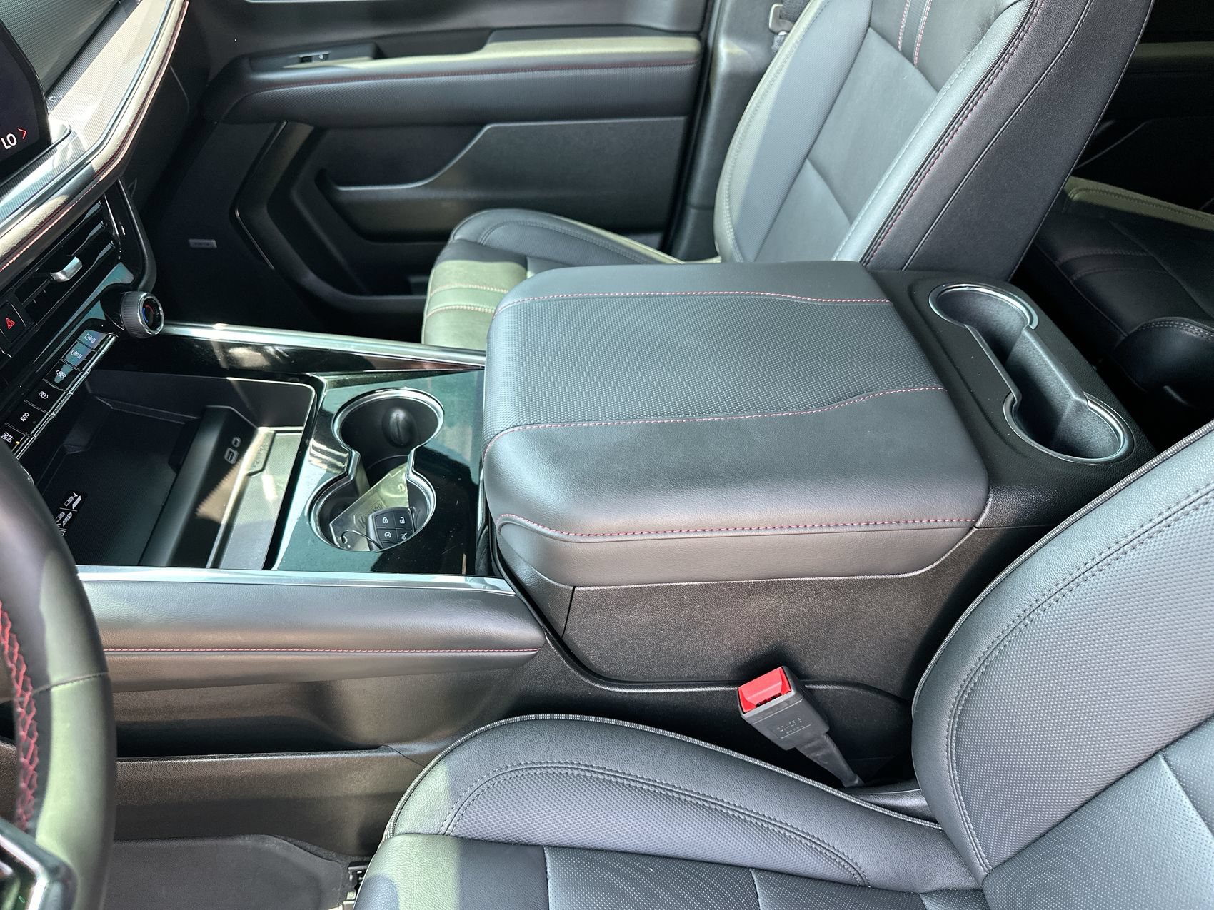 Used 2026 Chevrolet Tahoe RST AWD/4WD image 20