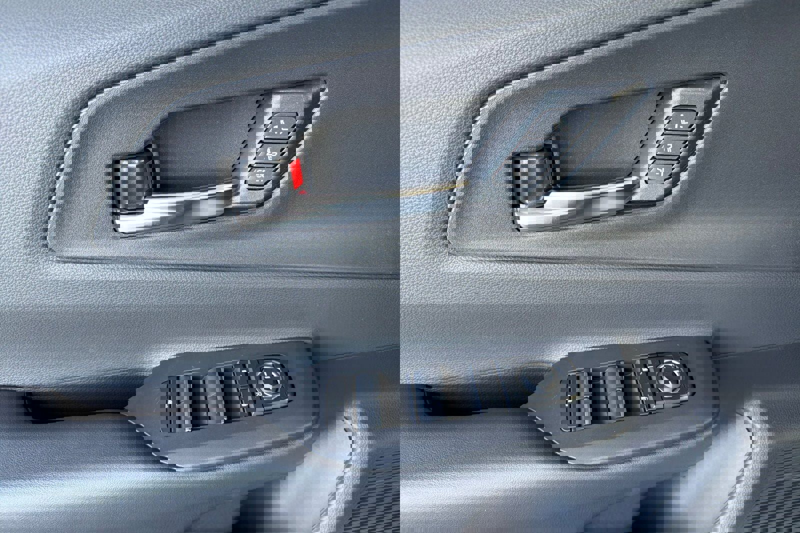 New 2026 Toyota Prius Plug-In Hybrid image 12