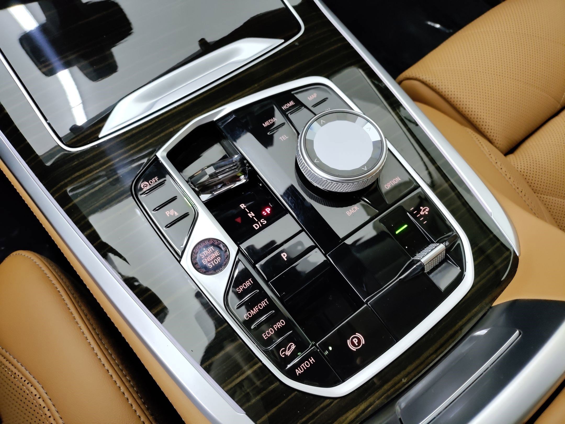 Certified 2024 BMW X7 xDrive40i w/ Parking Assistance Package image 23