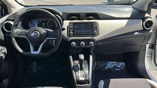 Used 2022 Nissan Versa SV FWD image 22