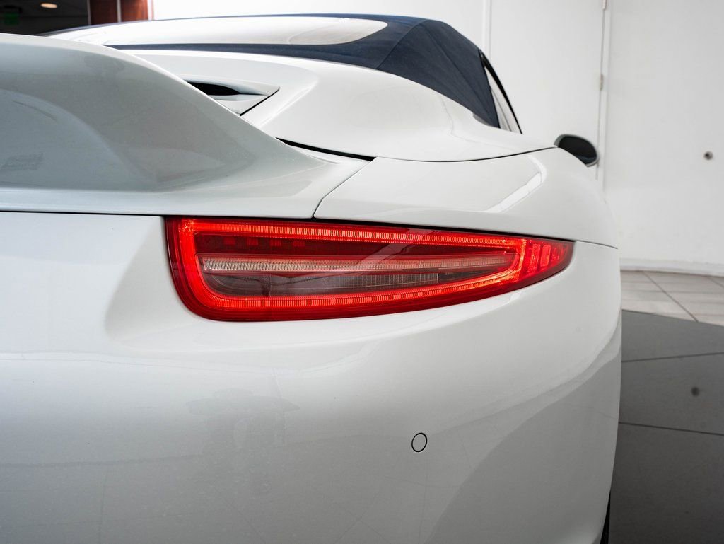 Used 2015 Porsche 911 Carrera image 24