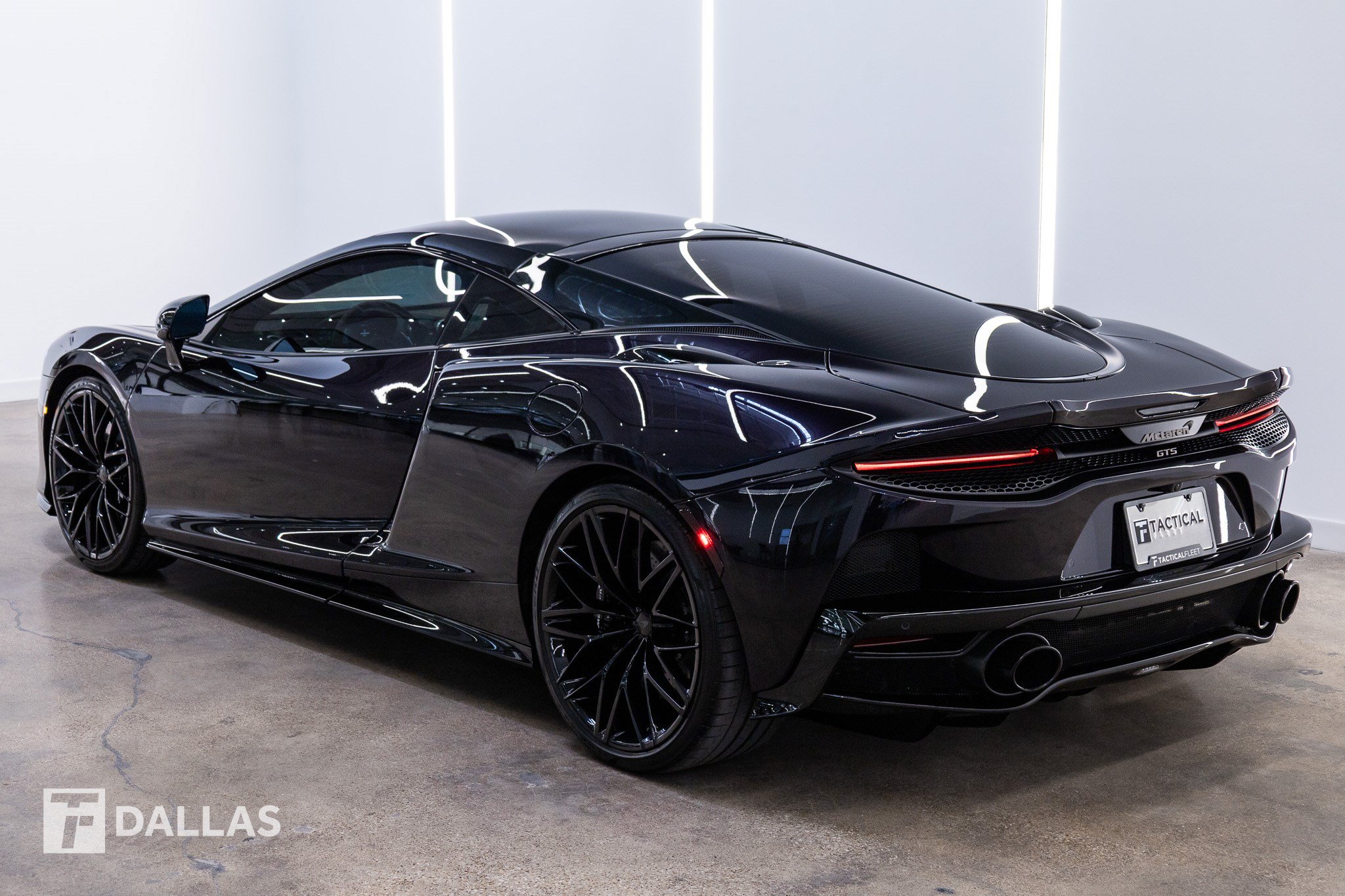 Used 2025 McLaren GTS RWD image 10