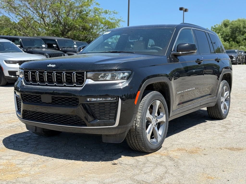 New 2026 Jeep Grand Cherokee Limited AWD/4WD image 2