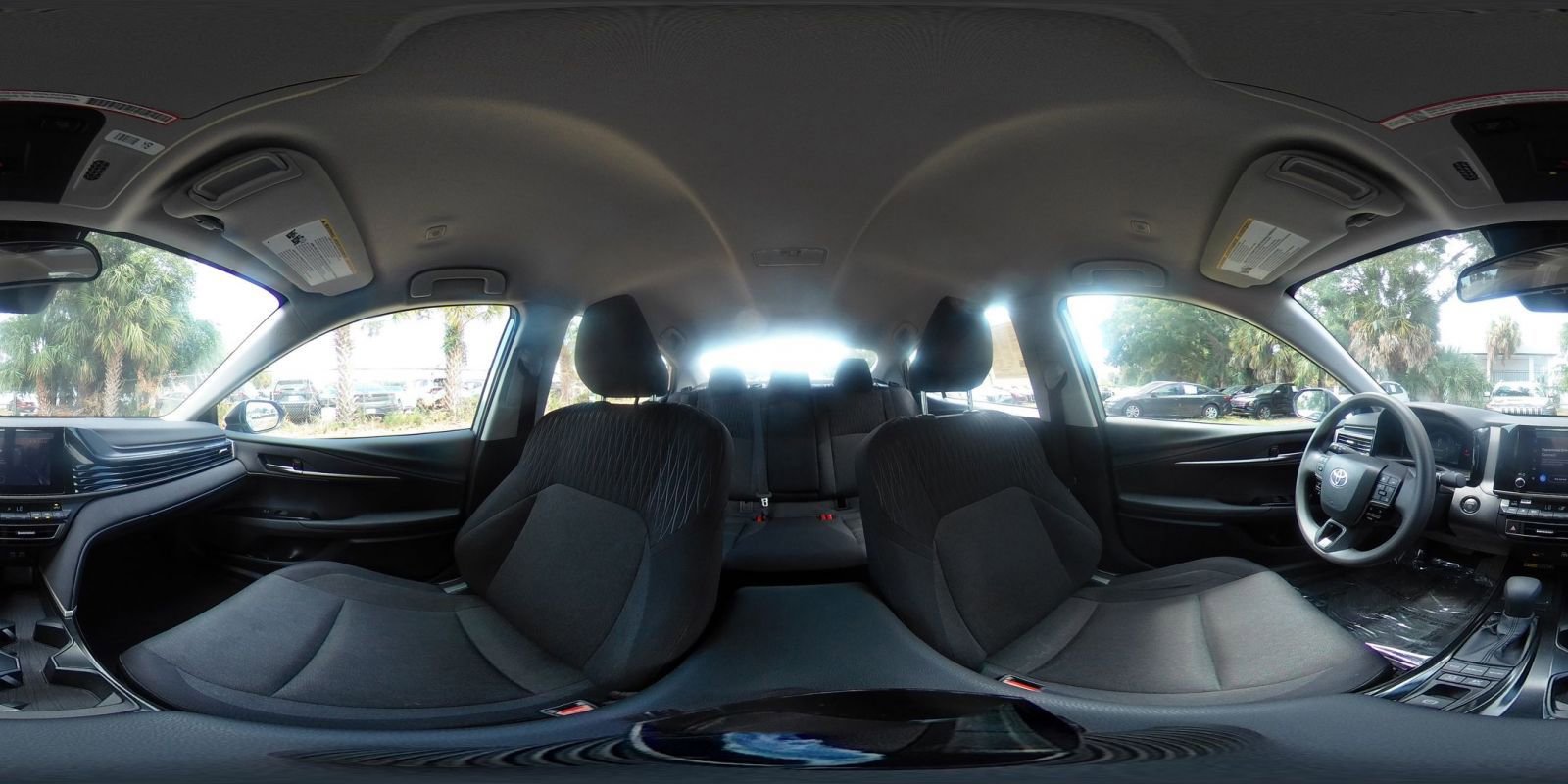 Used 2025 Toyota Camry LE FWD image 43