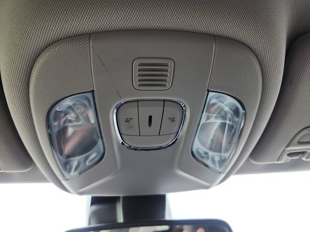 Used 2022 Jeep Compass Latitude FWD image 44