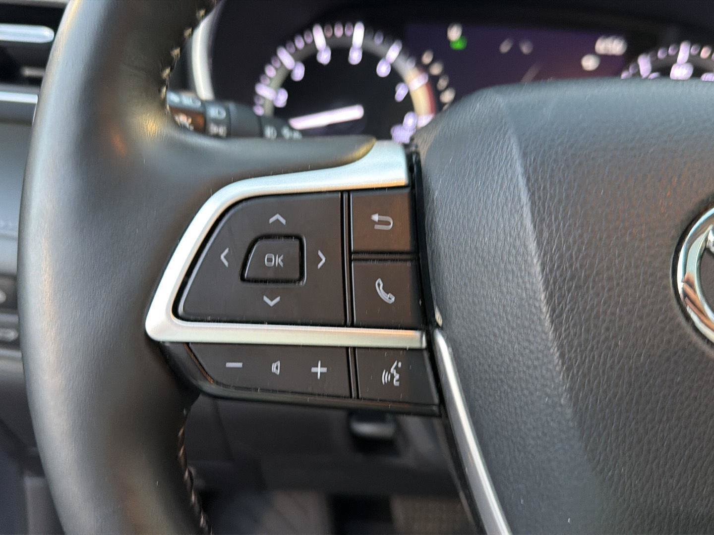 Used 2022 Toyota Highlander Platinum FWD image 23