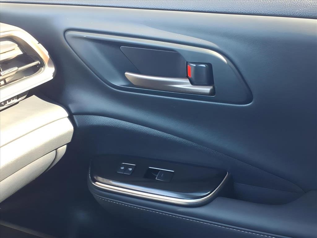 Used 2024 Toyota Crown Platinum image 27