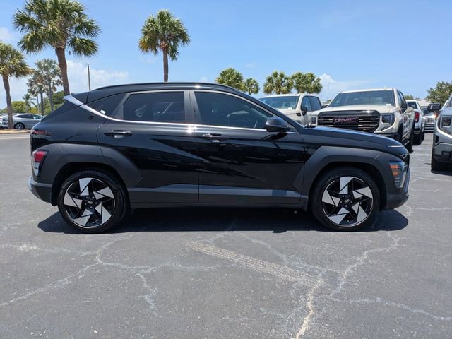 Used 2024 Hyundai Kona Limited FWD image 3