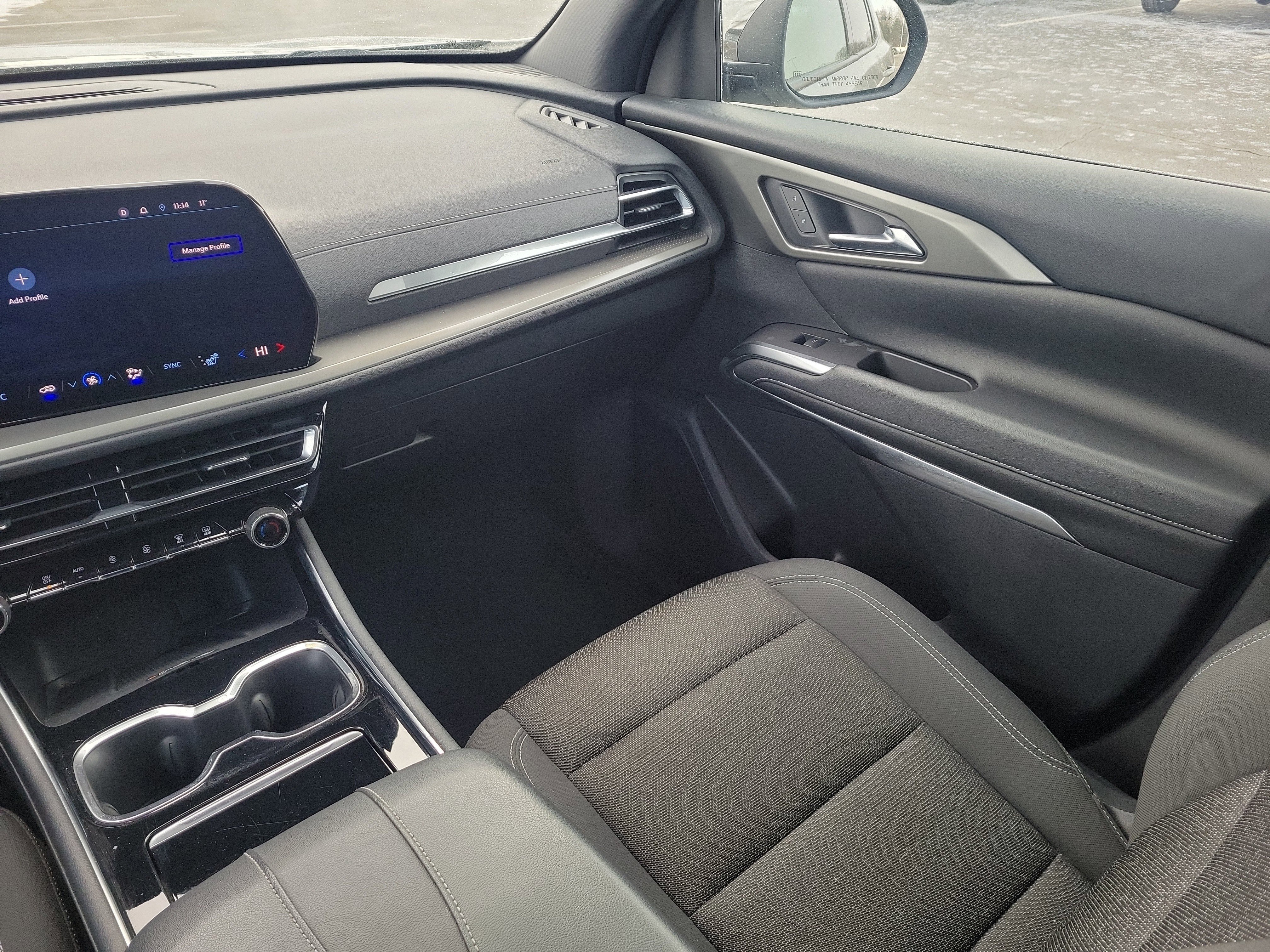 Used 2024 Chevrolet Traverse LT image 15