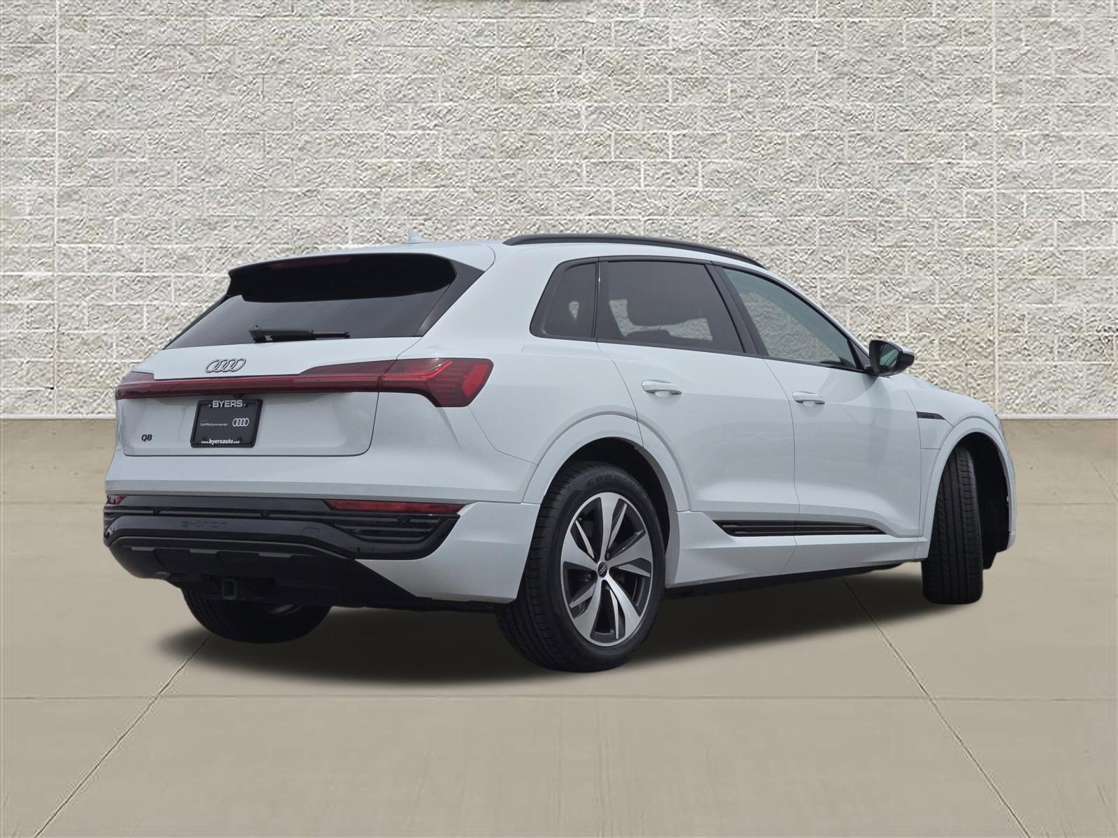 Certified 2024 Audi Q8 e-tron Premium AWD/4WD image 7