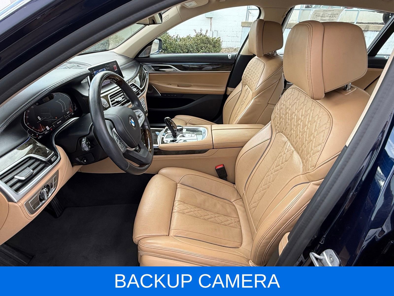 Used 2021 BMW 750i xDrive w/ Executive Package image 19