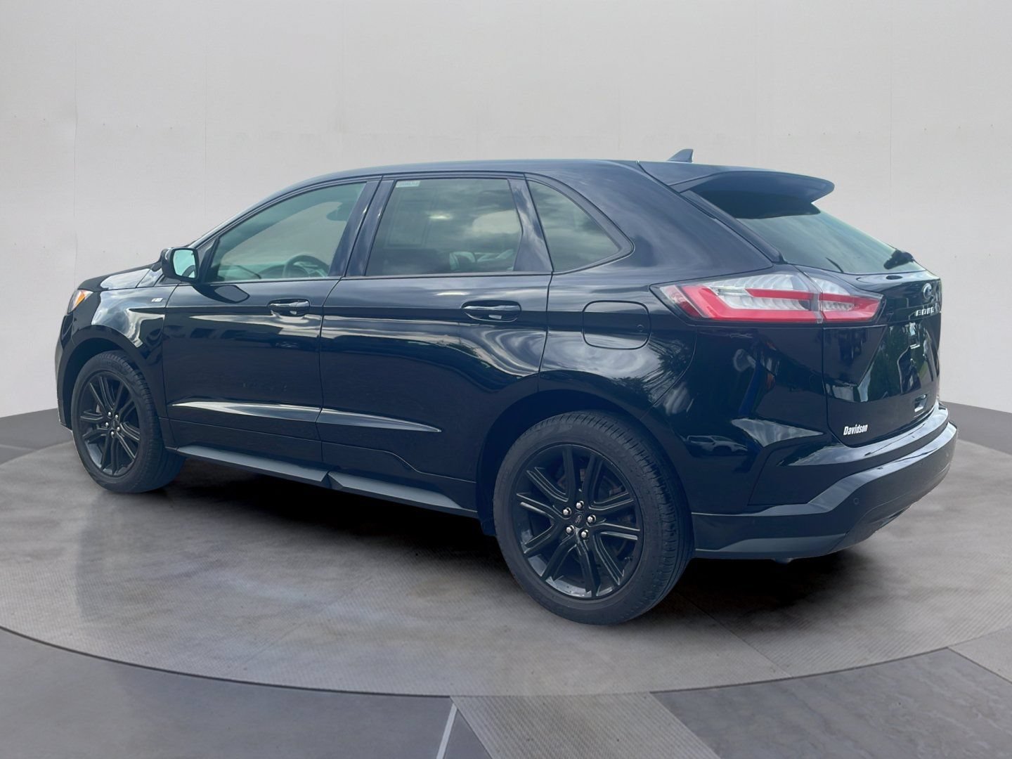Certified 2024 Ford Edge ST-Line AWD/4WD image 4