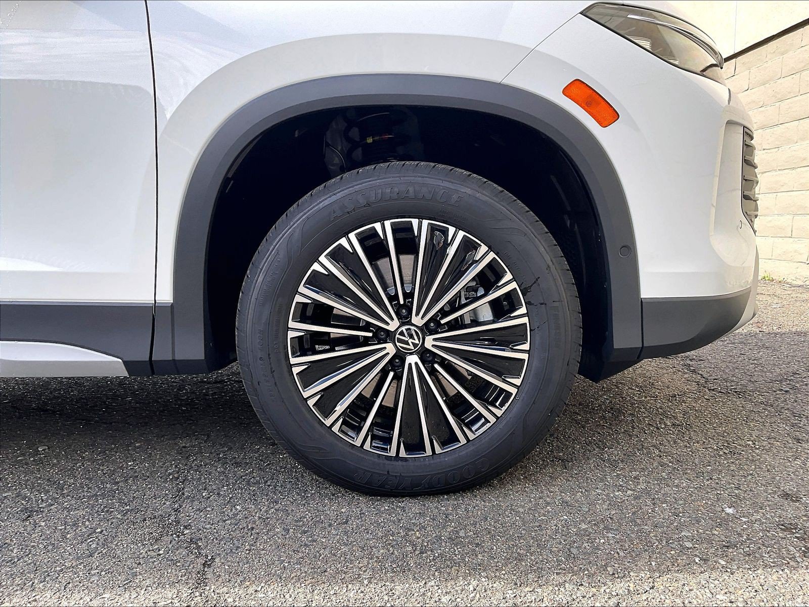 New 2026 Volkswagen Tiguan S AWD/4WD image 10
