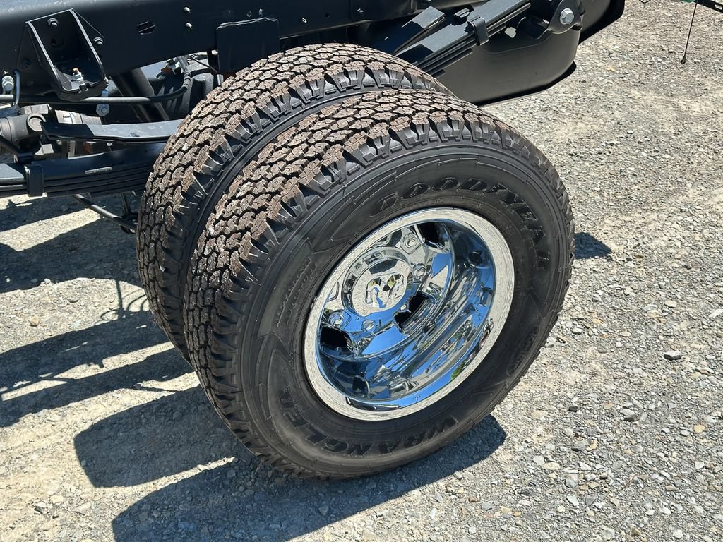 New 2026 RAM 3500 Tradesman AWD/4WD image 39