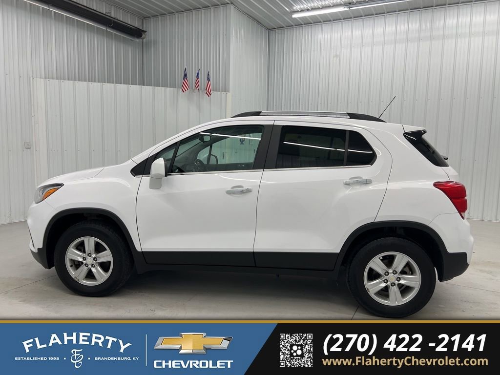 Used 2020 Chevrolet Trax LT w/ LT Convenience Package image 5