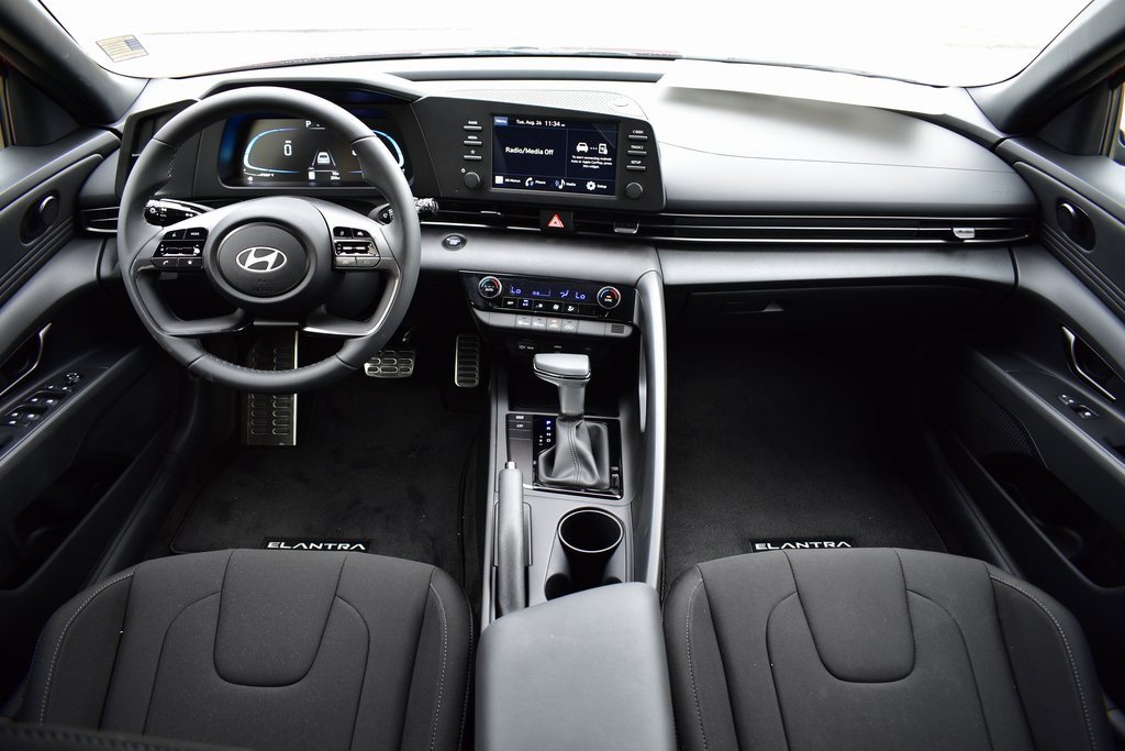 New 2025 Hyundai Elantra Sport image 23