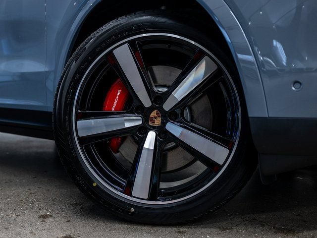 New 2026 Porsche Cayenne S AWD/4WD image 17