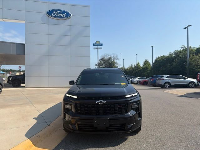 Used 2026 Chevrolet Traverse RS FWD image 8