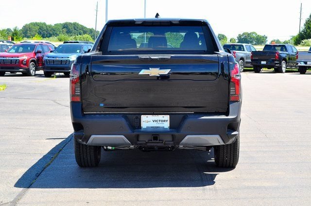 New 2025 Chevrolet Silverado EV LT AWD/4WD image 4