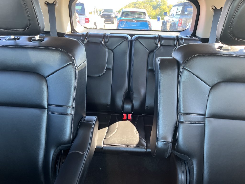 Used 2024 Lincoln Aviator AWD w/ Premium Package image 23