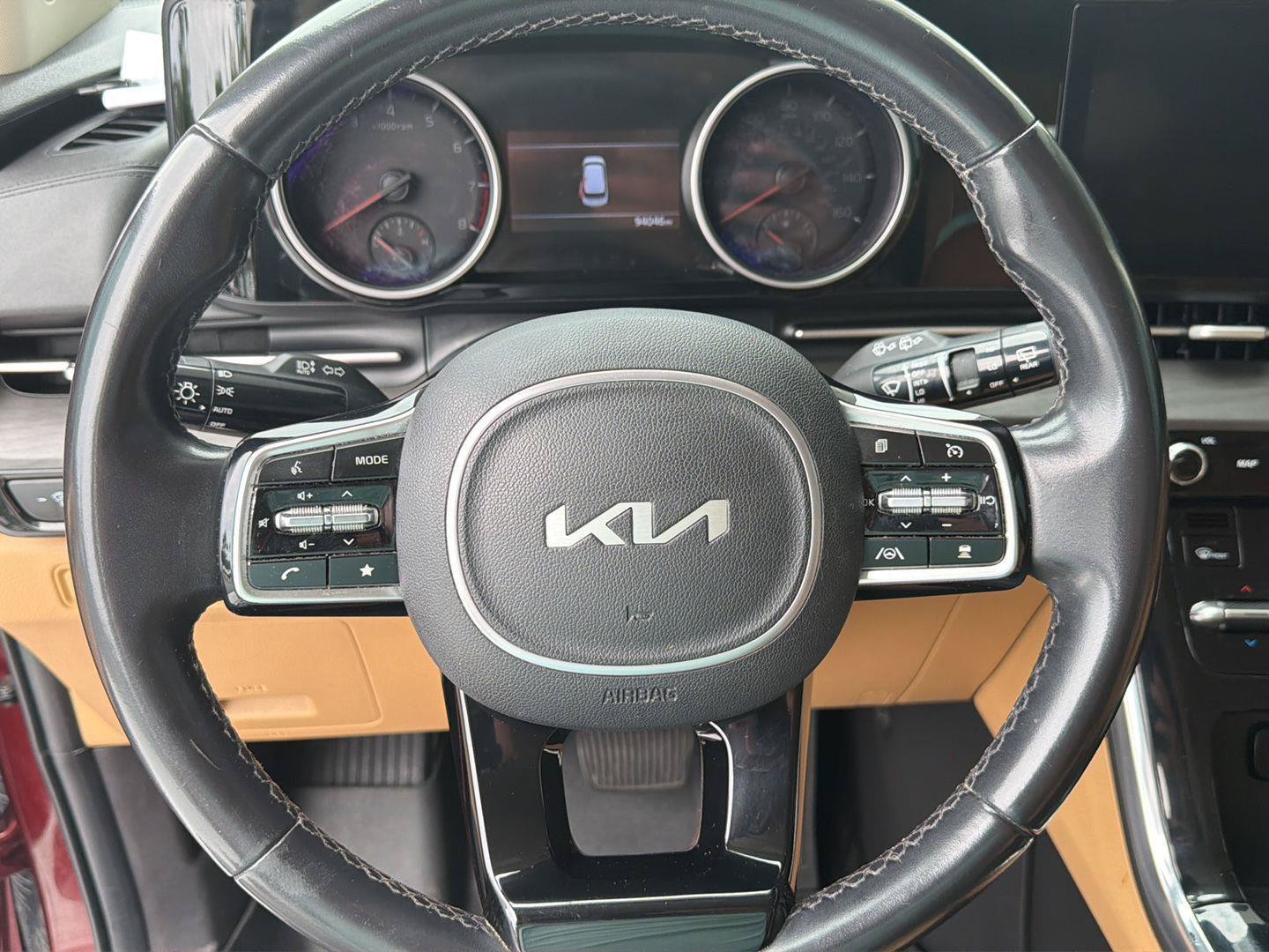Used 2022 Kia Carnival EX FWD image 19