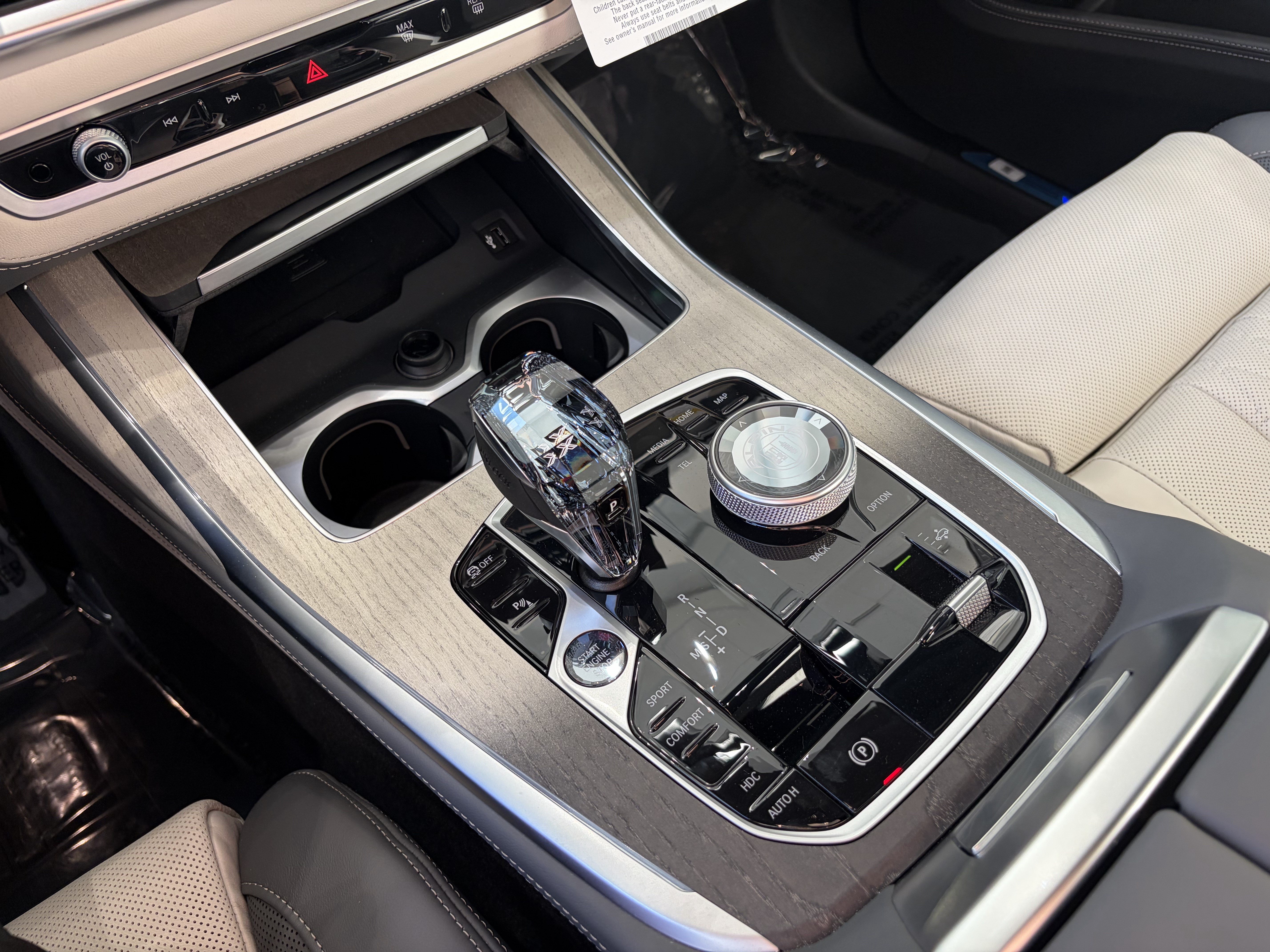 New 2026 BMW ALPINA XB7 AWD/4WD image 12