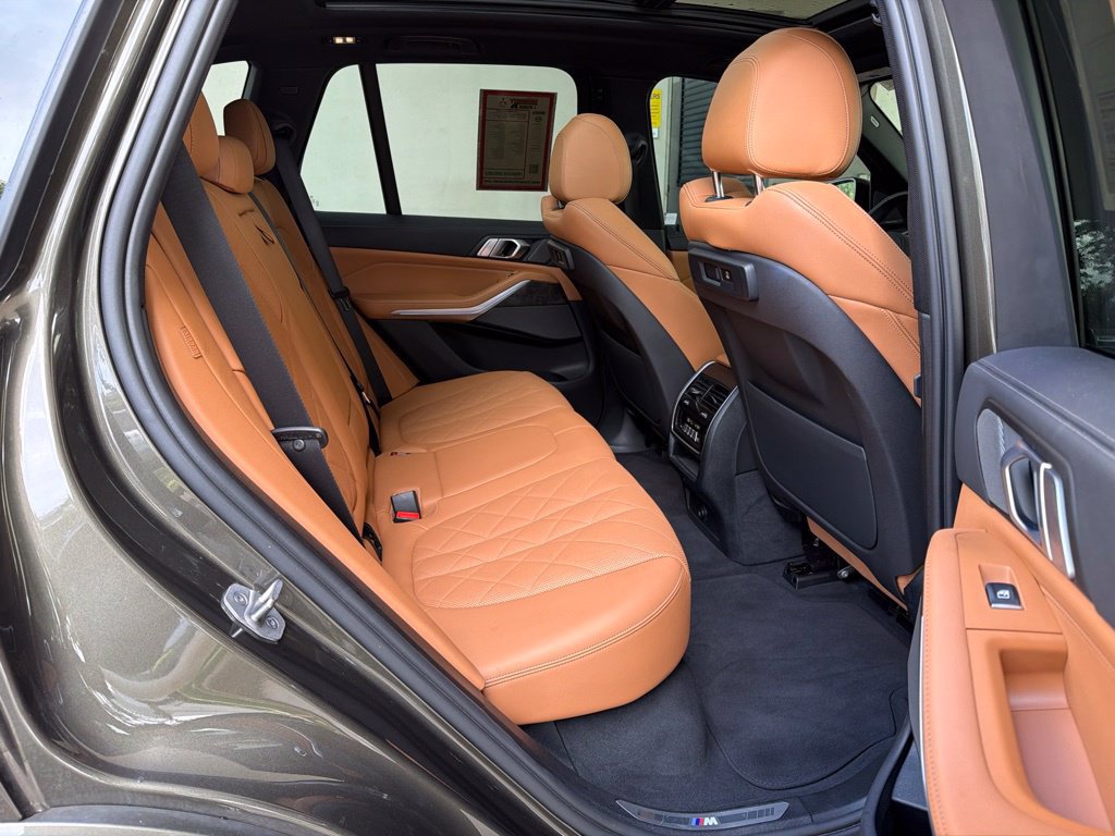 Used 2023 BMW X5 sDrive40i w/ M Sport Package RWD image 32