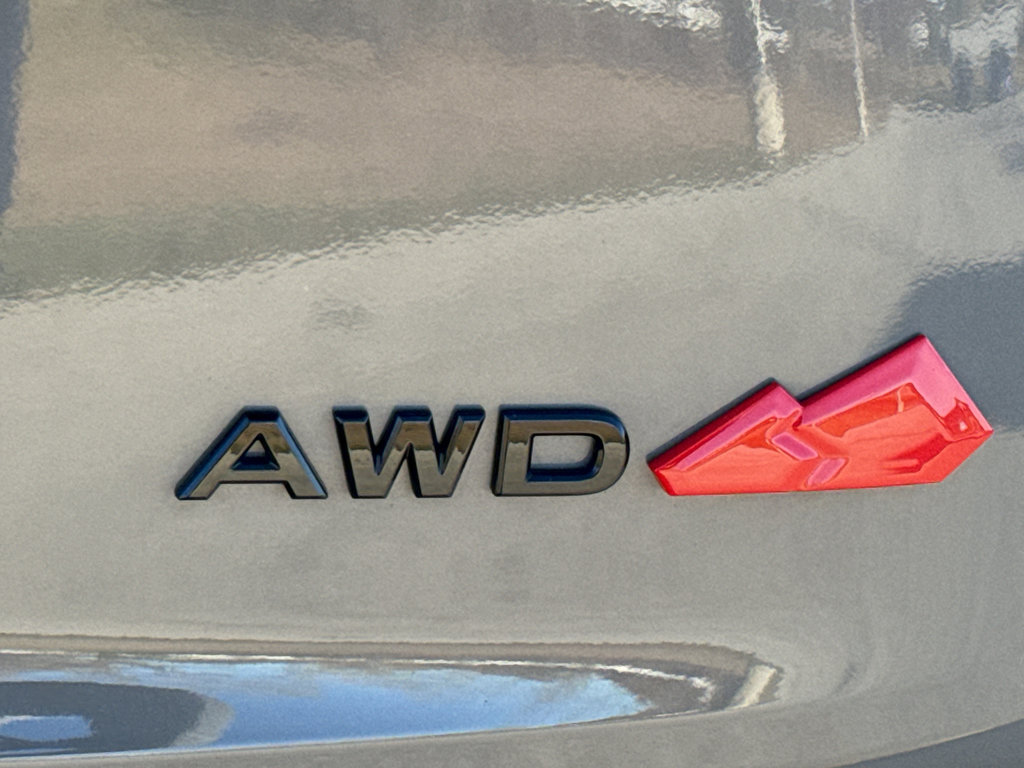 Certified 2025 Nissan Rogue SV image 8