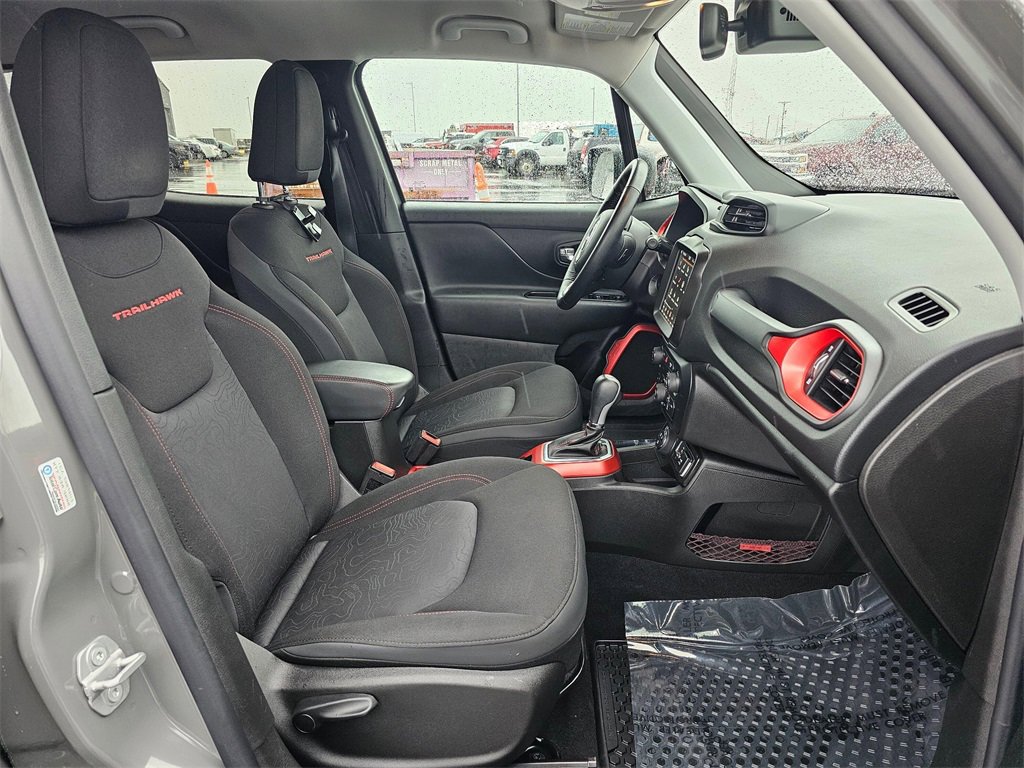 Used 2021 Jeep Renegade Trailhawk w/ Trailer Tow Group image 15