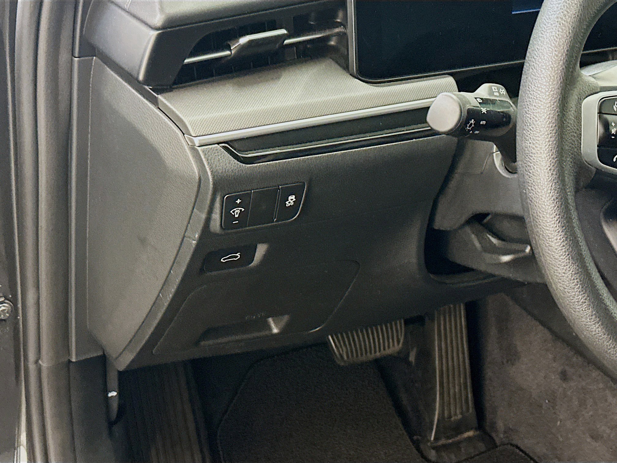 Used 2025 Kia K5 LXS FWD image 17
