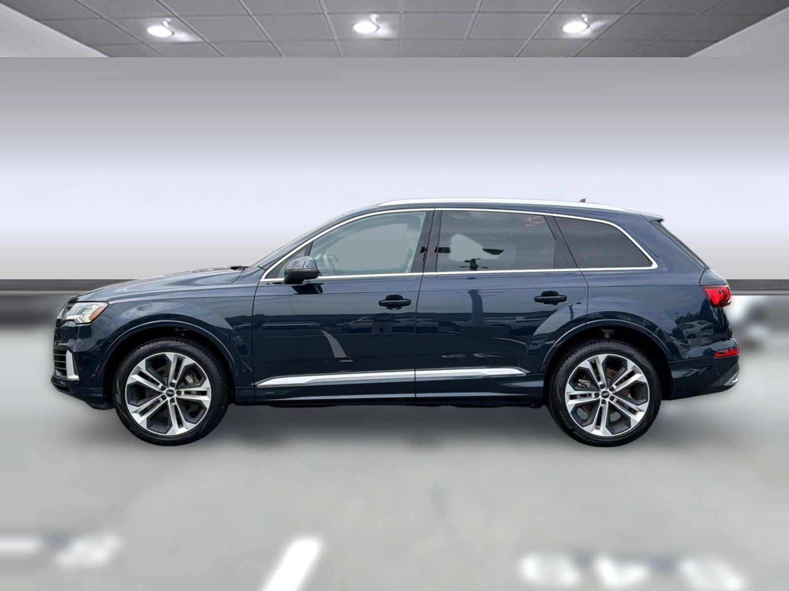 Used 2023 Audi Q7 3.0T Premium Plus w/ Premium Plus Package AWD/4WD image 2