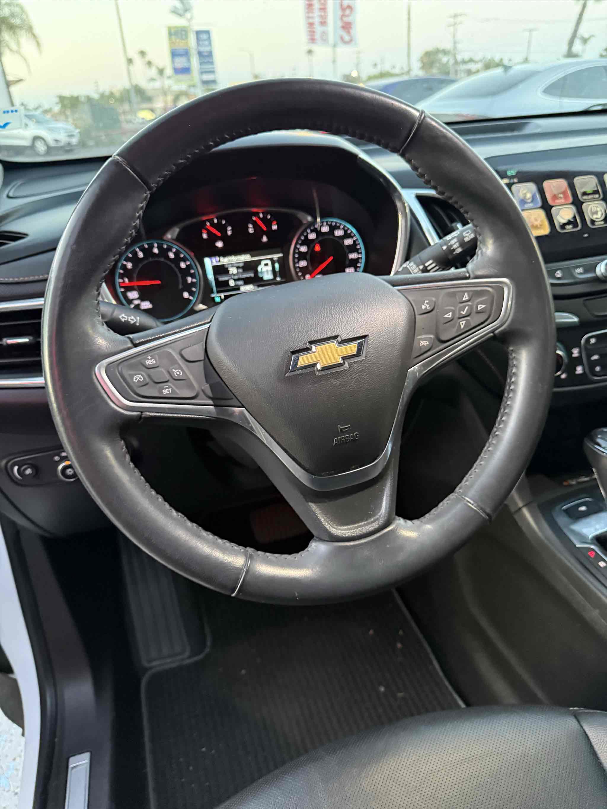 Used 2018 Chevrolet Equinox Premier FWD image 91