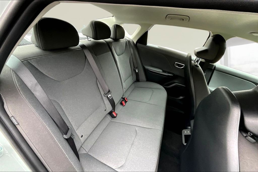 New 2026 Kia K4 LXS FWD image 9