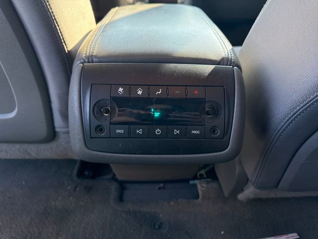 Used 2011 Chevrolet Traverse LT w/ White Premiere Package FWD image 23