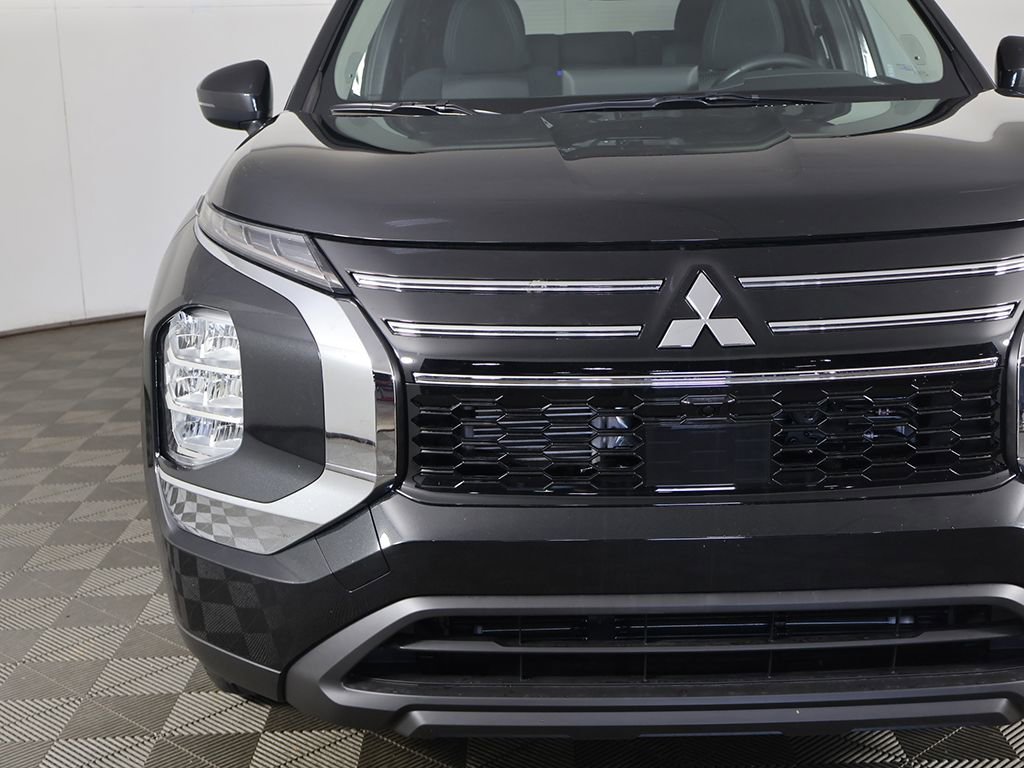 New 2026 Mitsubishi Outlander ES FWD image 12