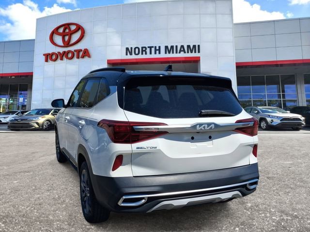 Used 2023 Kia Seltos S w/ Navigation Package image 3