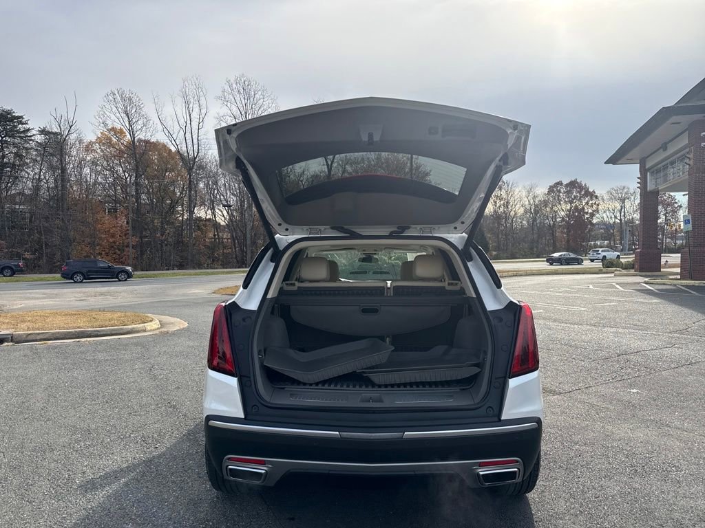 Certified 2023 Cadillac XT5 Premium Luxury w/ LPO, Floor Liner Package image 12